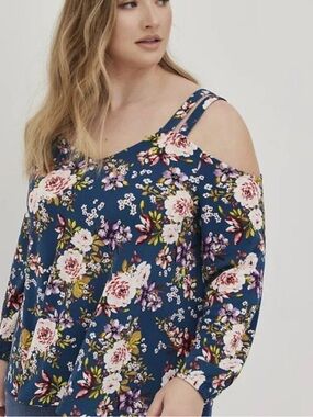 TORRID V-Neck Floral Crepe Strappy Cold Shoulder Top in Blue Plus Size 4